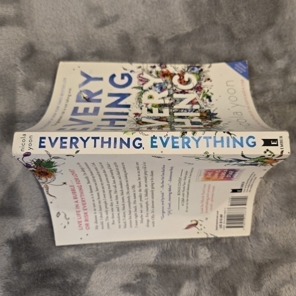 Everything Everything by Nicola Yoon softback book - Picture 3 of 4